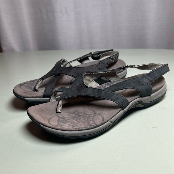 MERRELL HIKING SANDLD SIZE(9) - Picture 1 of 3
